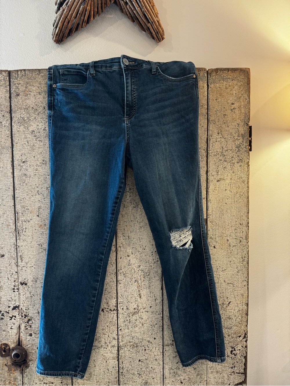 KUT from the Kloth Distressed Skinny Jeans Women’s 10 Dark Wash Stretch
